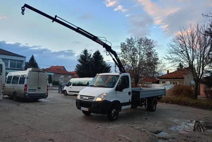 Iveco Daily 35C18 С Климатик! , снимка 5 - Бусове и автобуси - 54810617