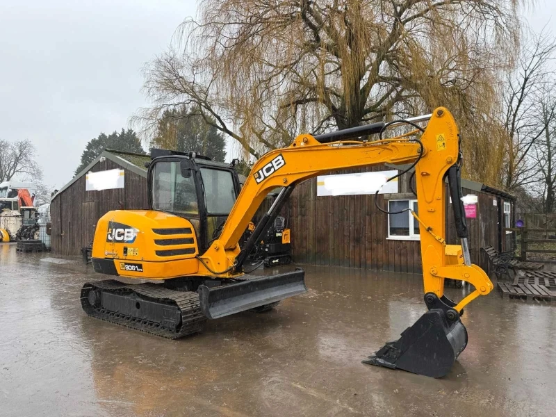 Багер JCB 8061 CTS