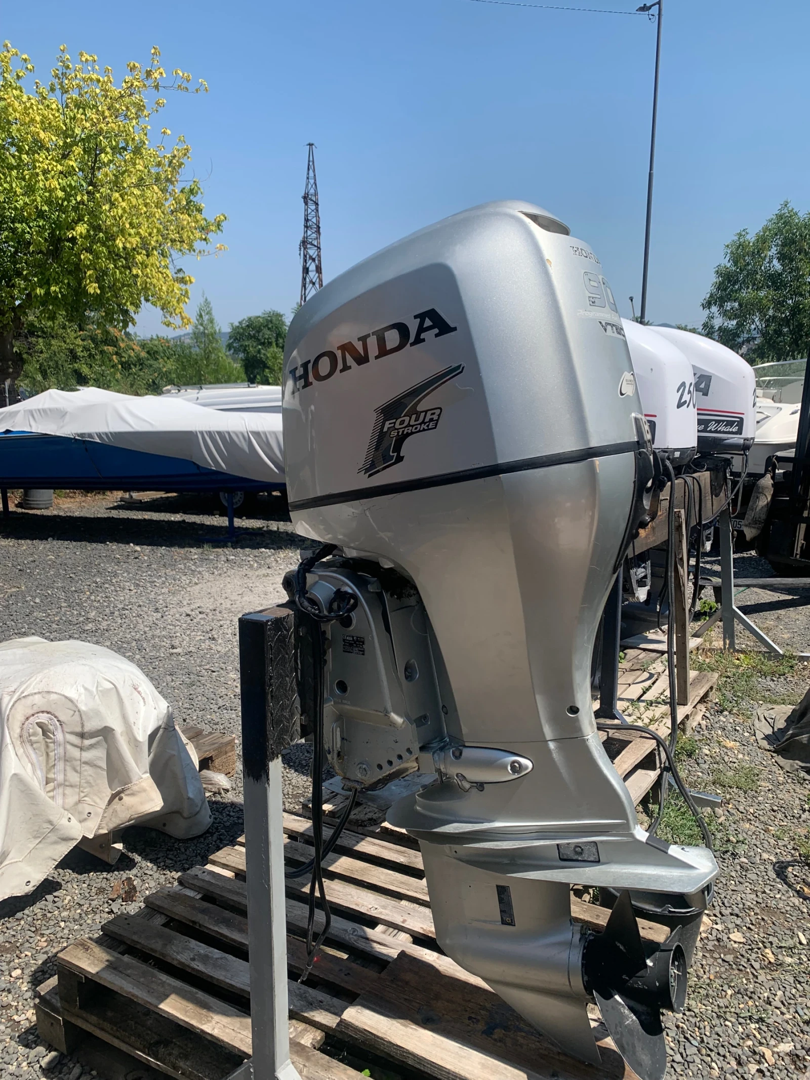 Извънбордов двигател Honda BF90 - изображение 8