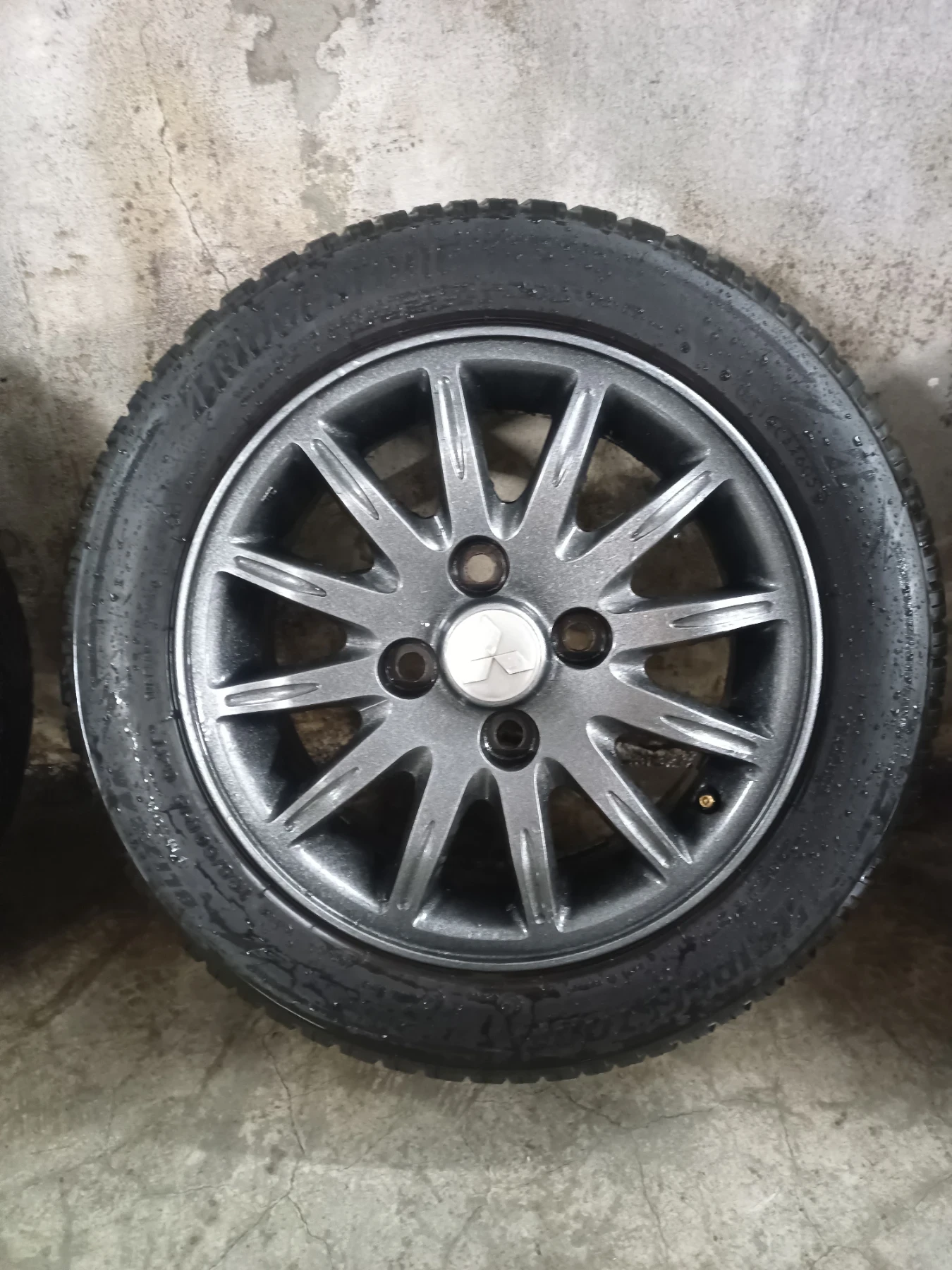    185/60R15  Mitsubishi | Mobile.bg   3