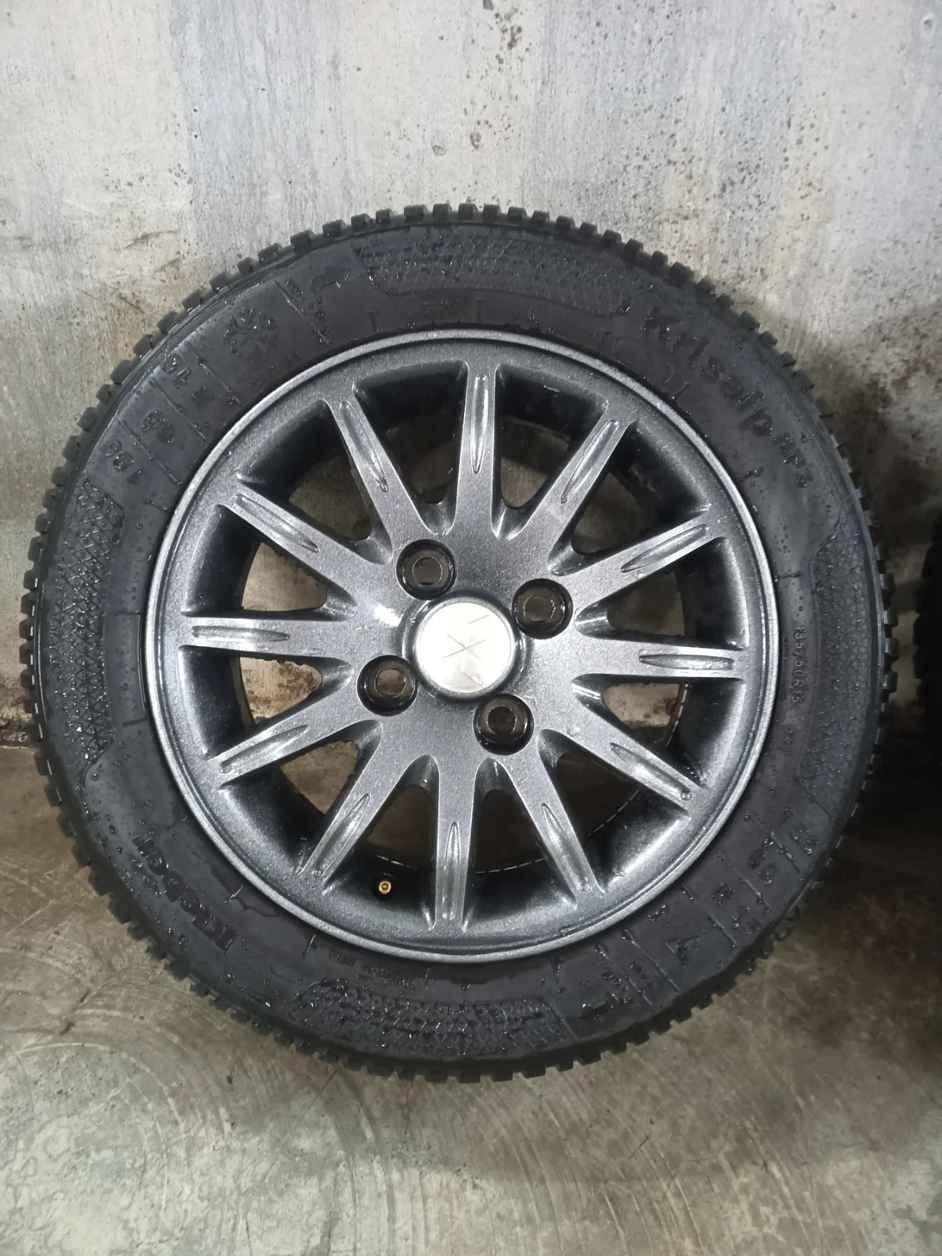   185/60R15  Mitsubishi | Mobile.bg   2