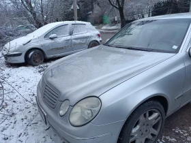 Mercedes-Benz E 320, снимка 1