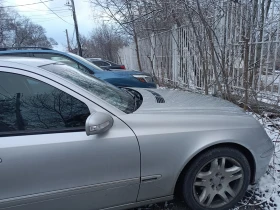 Mercedes-Benz E 320, снимка 3