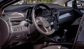 Toyota Avensis 1.8 бензин! ПАНО! ТОП! С ГАРАНЦИЯ! , снимка 7