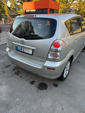 Обява за продажба на Toyota Corolla verso 2.2d4d ~6 699 лв. - изображение 2