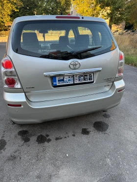 Обява за продажба на Toyota Corolla verso 2.2d4d ~6 699 лв. - изображение 4