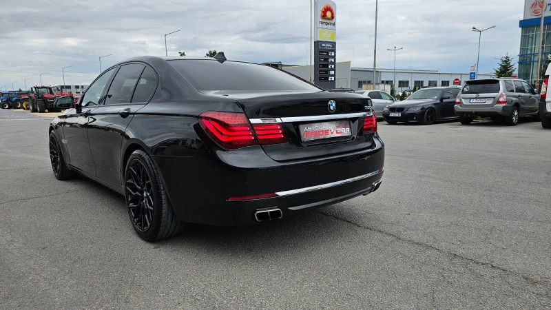 BMW 750 D M-paket Keyless Soft close x-drive Headup Adapti, снимка 3 - Автомобили и джипове - 42558201