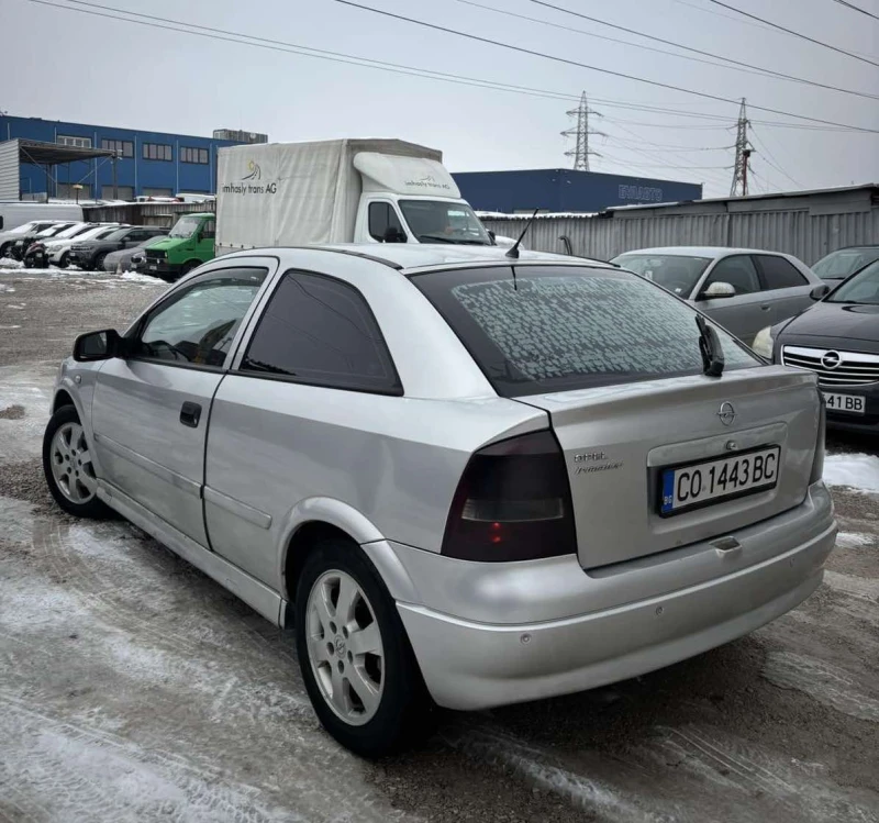 Opel Astra 2.0 D 100кс., снимка 3 - Автомобили и джипове - 48717661