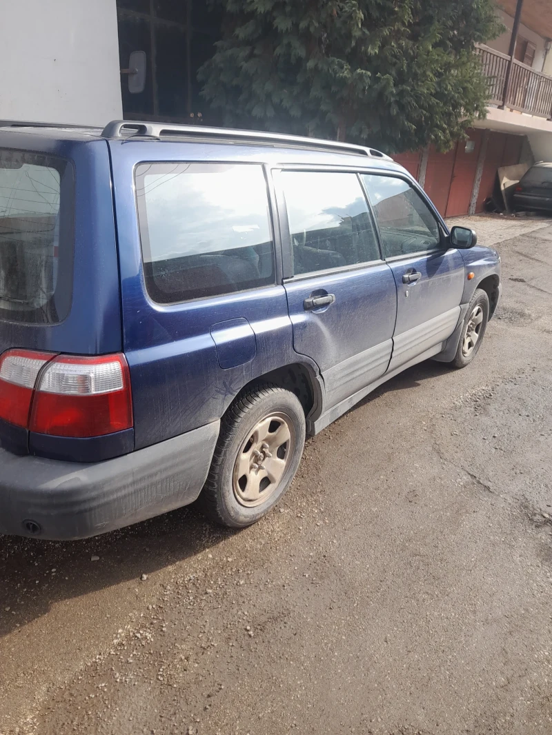 Subaru Forester Газ бензин, снимка 3 - Автомобили и джипове - 49341376