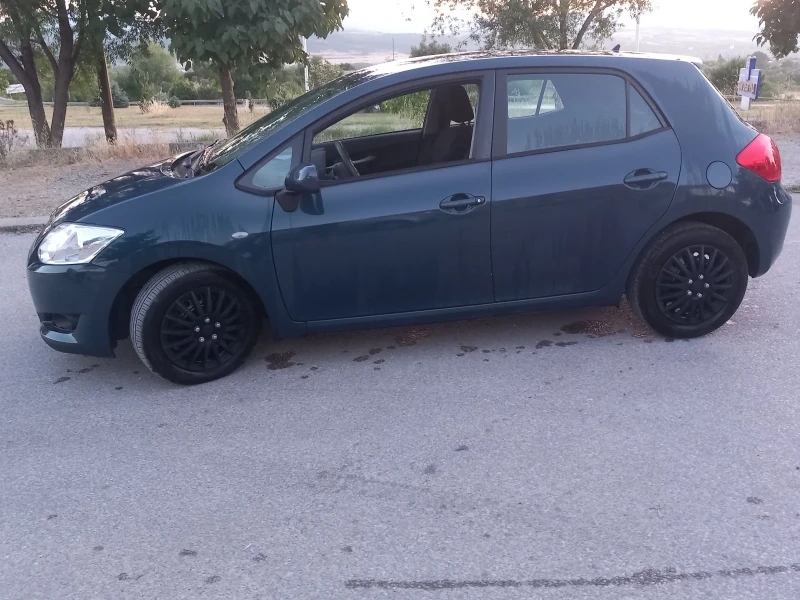 Toyota Auris 1.4  бензин97кс, снимка 2 - Автомобили и джипове - 50976666
