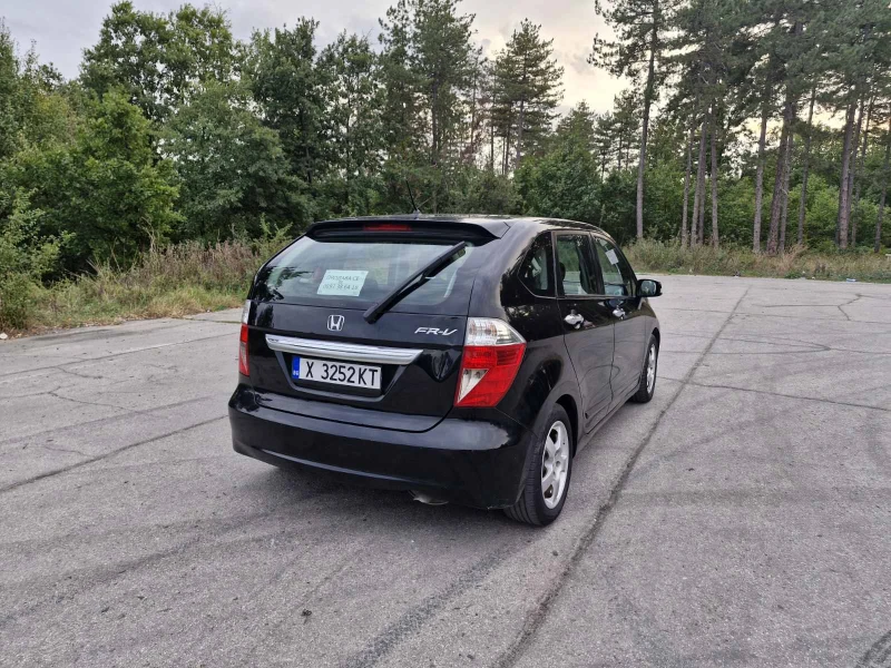 Honda Fr-v, снимка 5 - Автомобили и джипове - 51857906