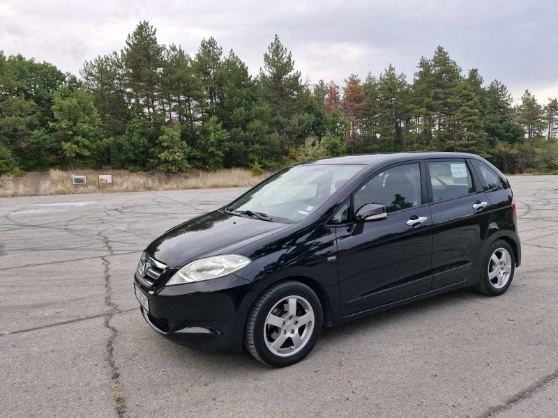 Honda Fr-v, снимка 3 - Автомобили и джипове - 51857906