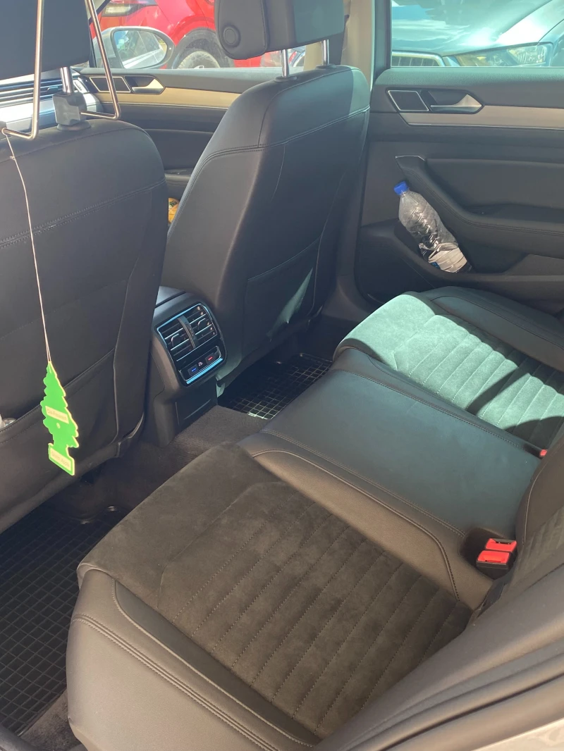 VW Passat, снимка 12 - Автомобили и джипове - 52530323
