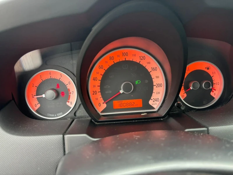 Kia Ceed 1.4, снимка 8 - Автомобили и джипове - 53075767