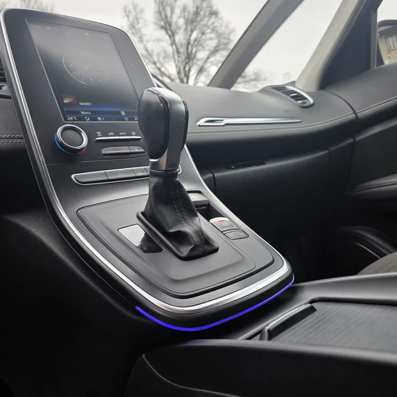 Renault Scenic 1.5DCI Automatic/Navi/EURO-6B, снимка 11 - Автомобили и джипове - 53208379