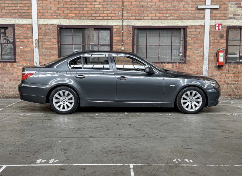 BMW 525 3.0i FACELIFT , снимка 3 - Автомобили и джипове - 53380694