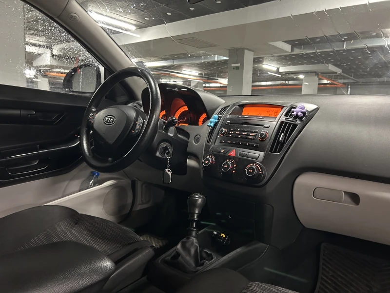 Kia Pro ceed 1.6 бензин, снимка 9 - Автомобили и джипове - 53481219