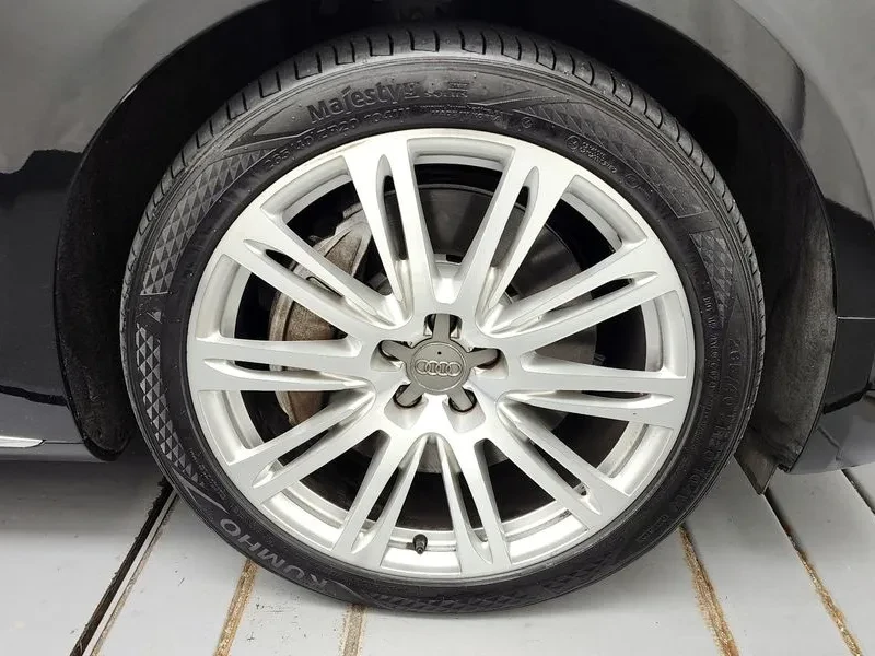 Audi A8 4.2 TDI QUATTRO - изображение 5