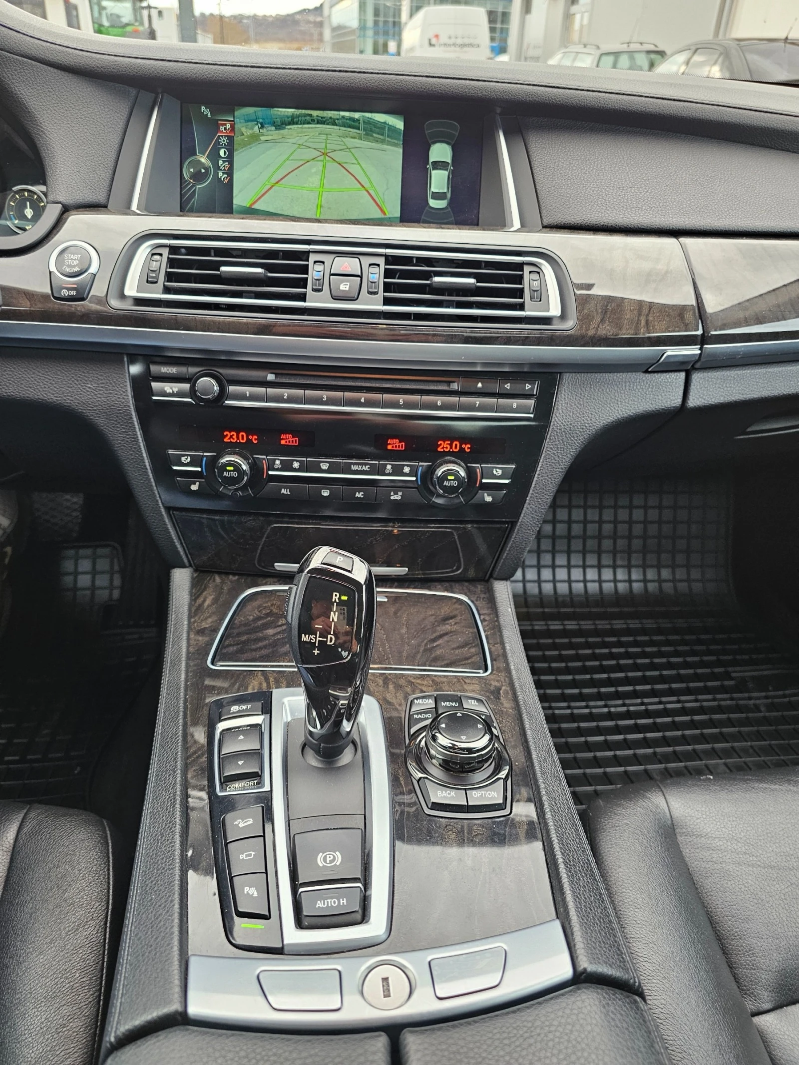 BMW 750 D M-paket Keyless Soft close x-drive Headup Adapti | Mobile.bg   15