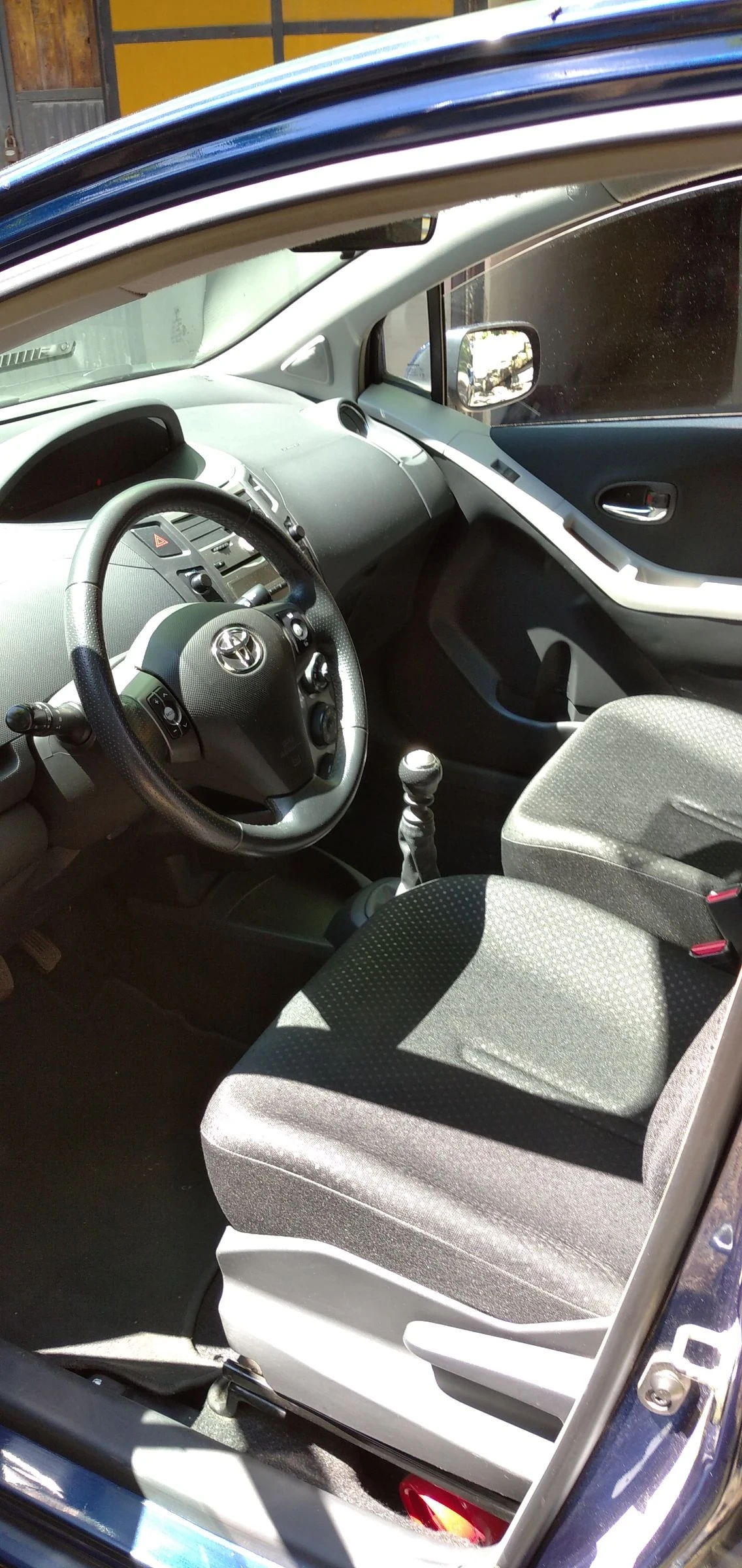 Toyota Yaris 1.33 - изображение 8