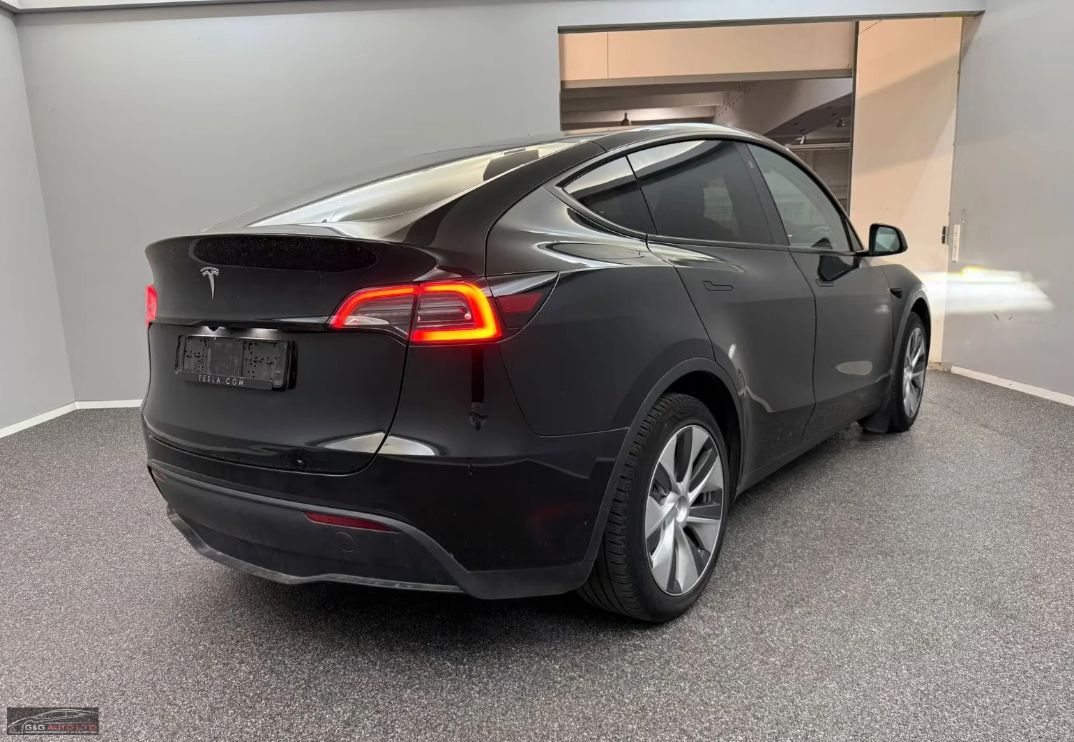 Tesla Model Y LONG-RANGE/RWD/347HP/PANO/CARPLAY/AMBI/MEMORY/289f - изображение 5