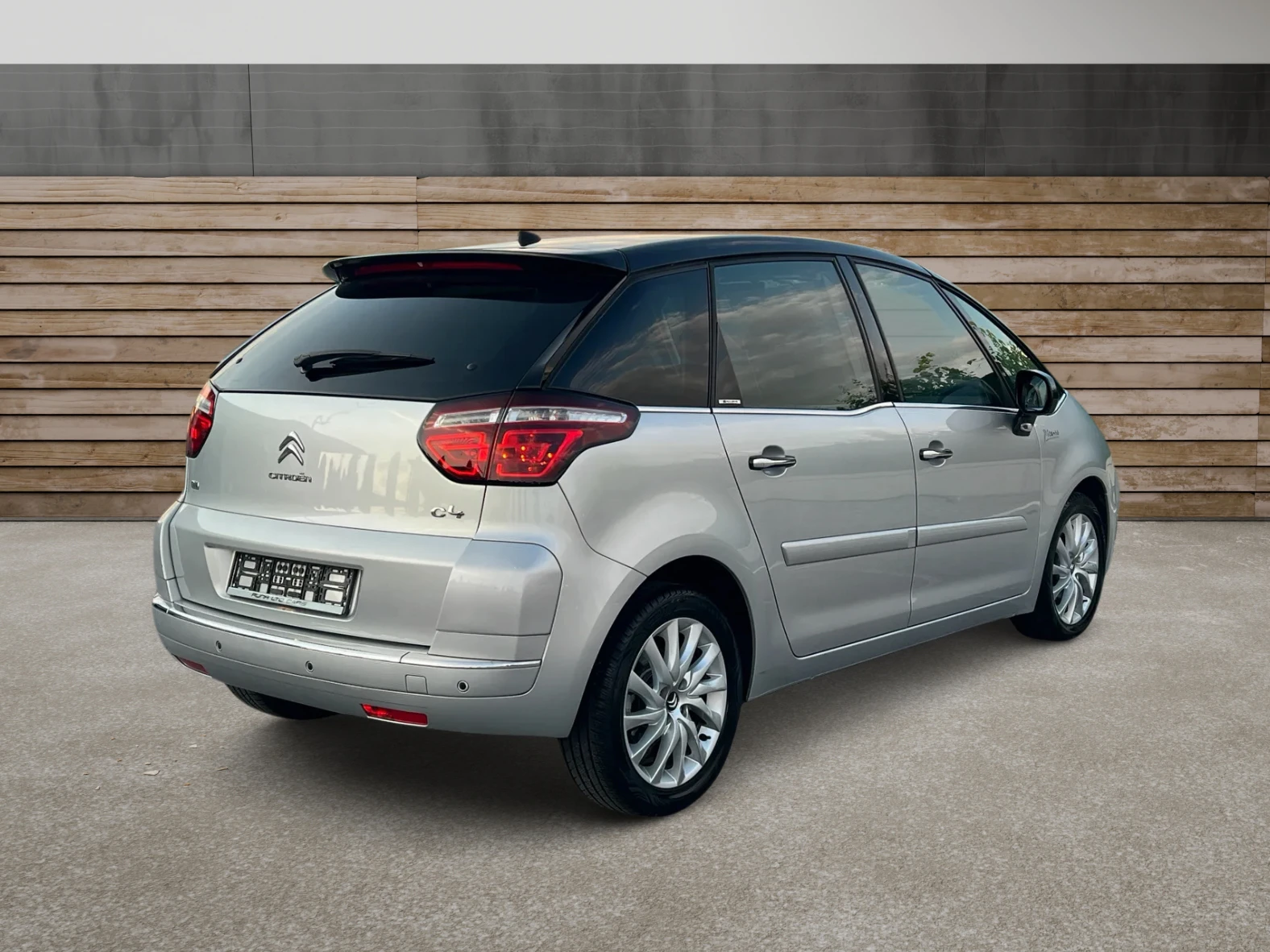 Citroen C4 Picasso 1.6eHDi Exclusive AirDream 154000km 154000km 1 - изображение 6