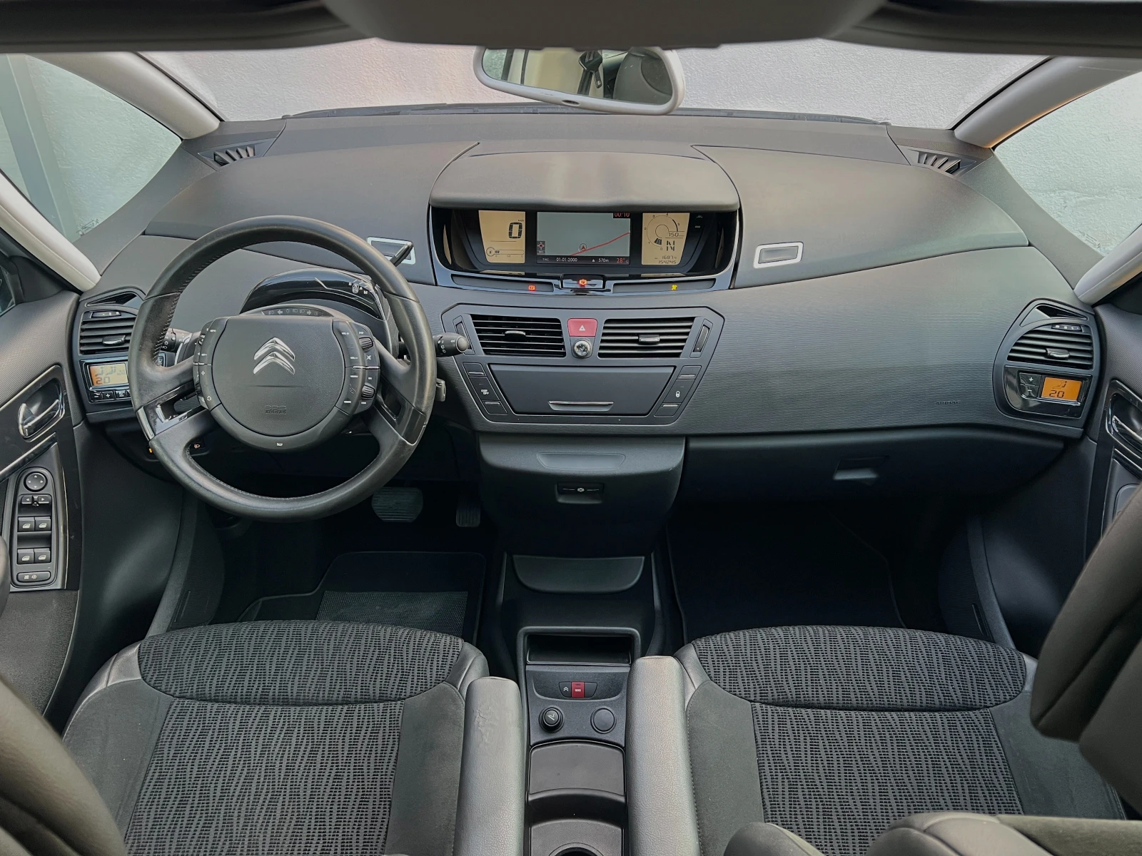 Citroen C4 Picasso 1.6eHDi Exclusive AirDream 154000km 154000km 1 - изображение 7