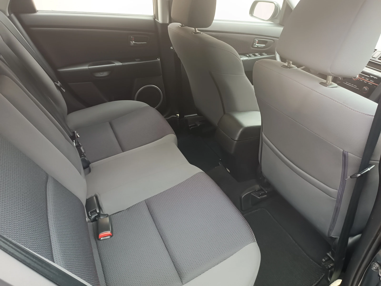 Mazda 3 1.6i 16v    | Mobile.bg   11