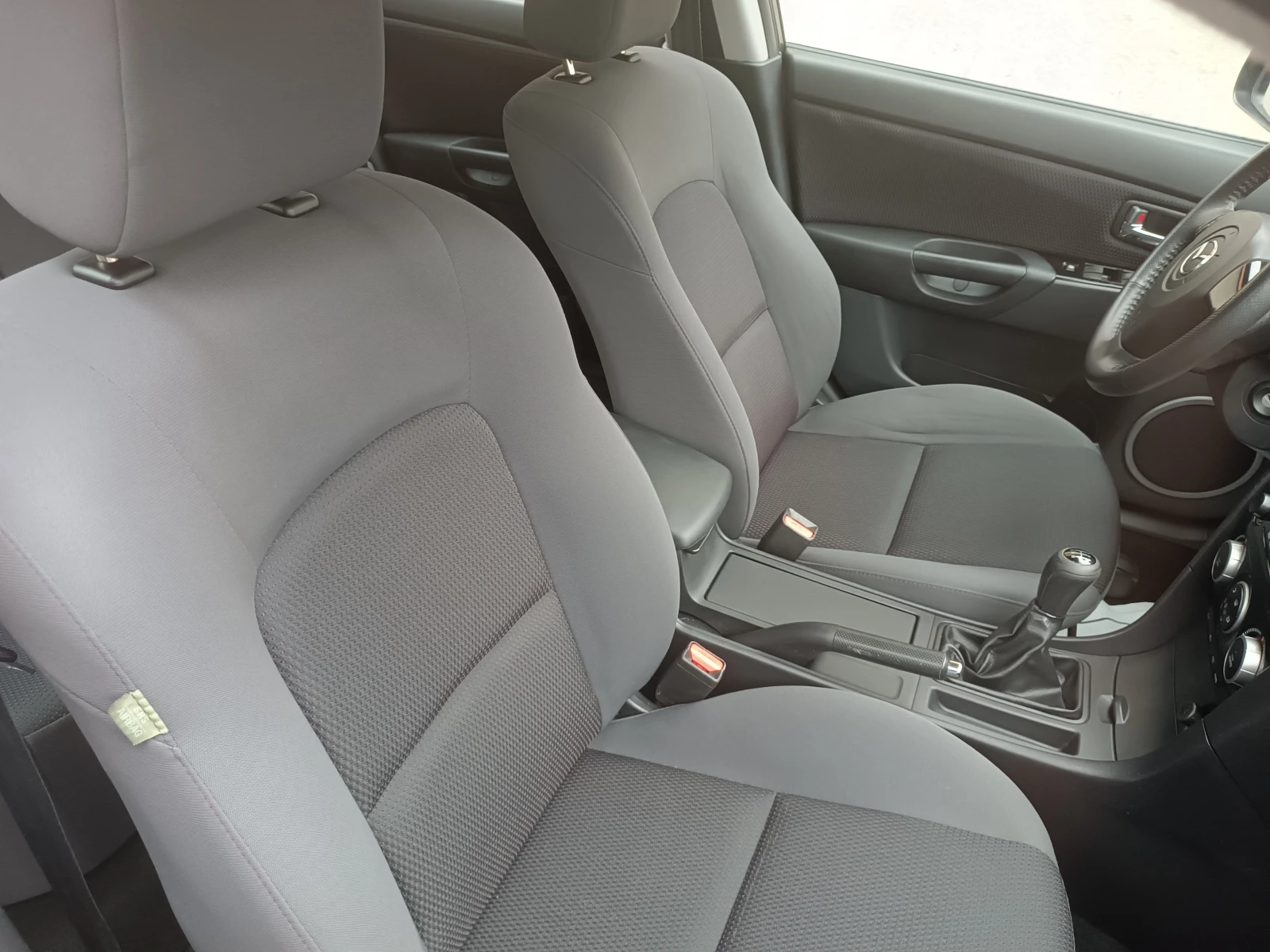 Mazda 3 1.6i 16v    | Mobile.bg   13