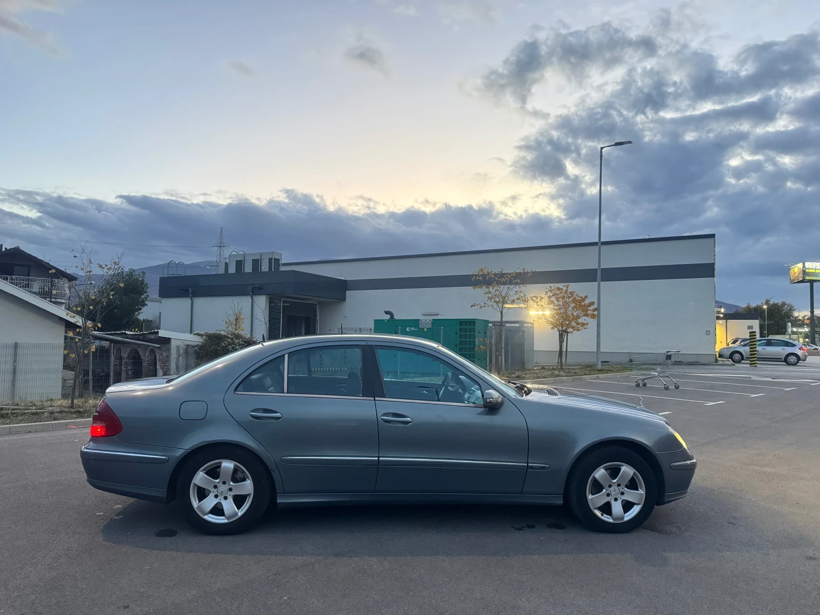 Mercedes-Benz E 270 CDI - изображение 5