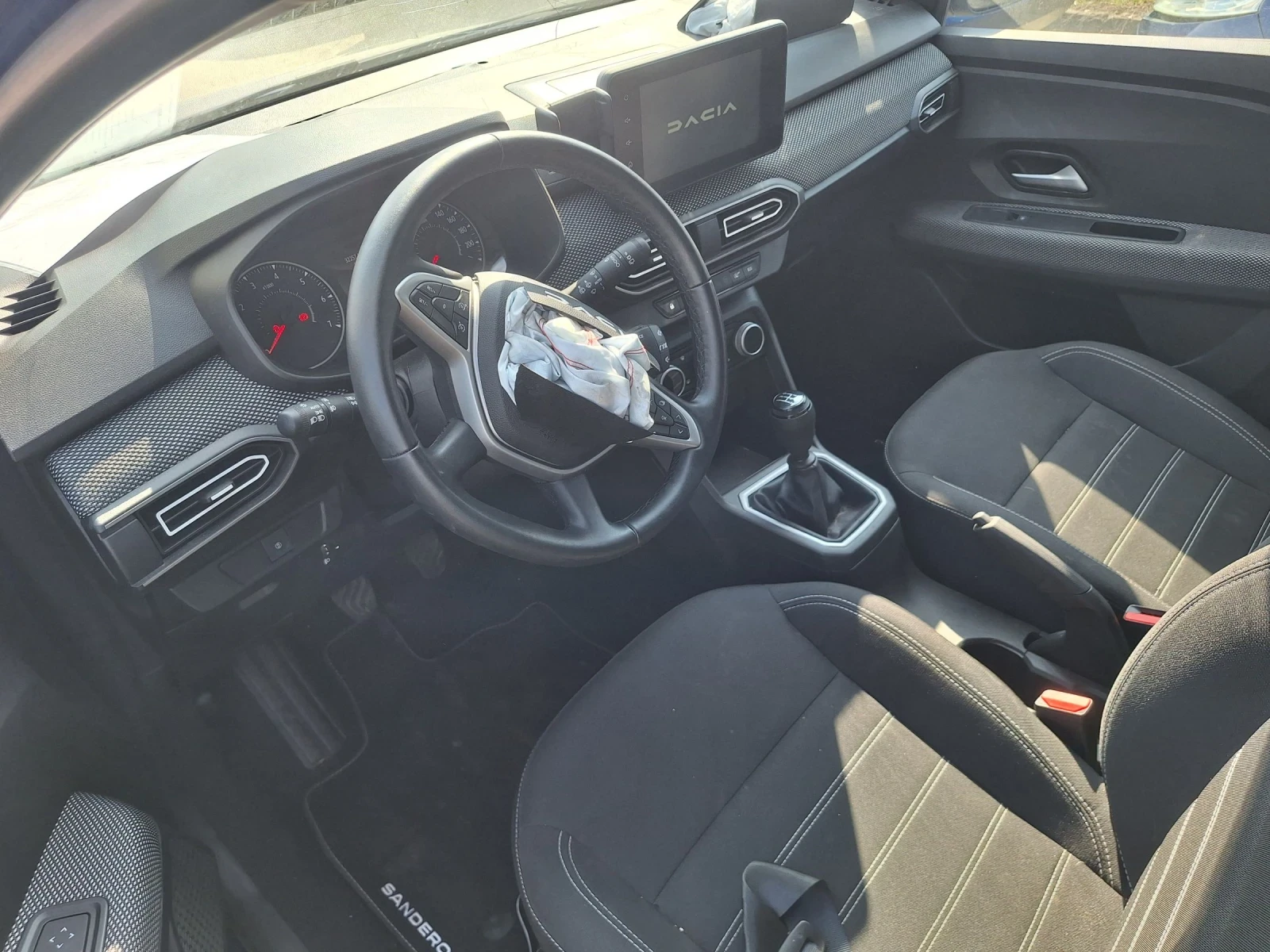 Dacia Sandero 1.0i, снимка 10 - Автомобили и джипове - 53740210