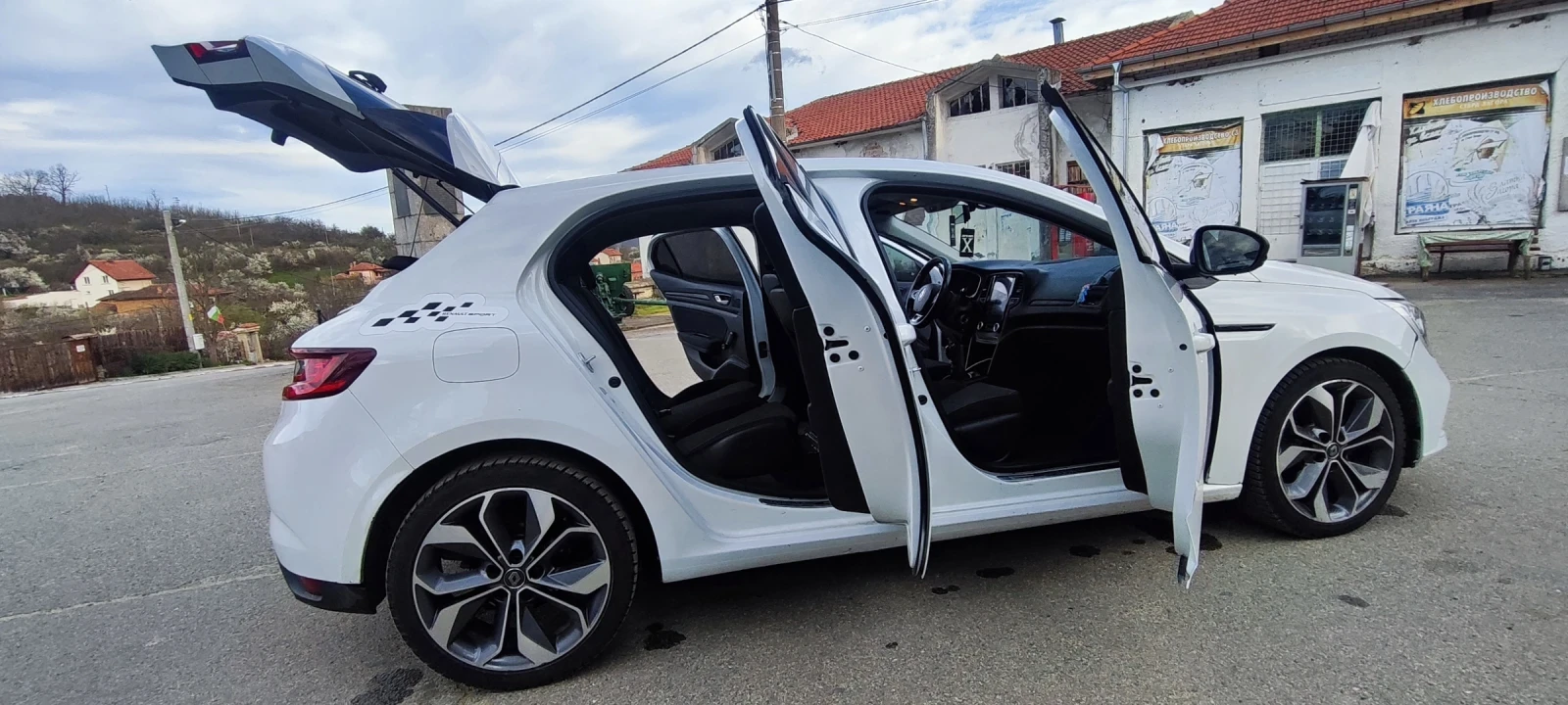 Renault Megane 1.6, снимка 6 - Автомобили и джипове - 54128601