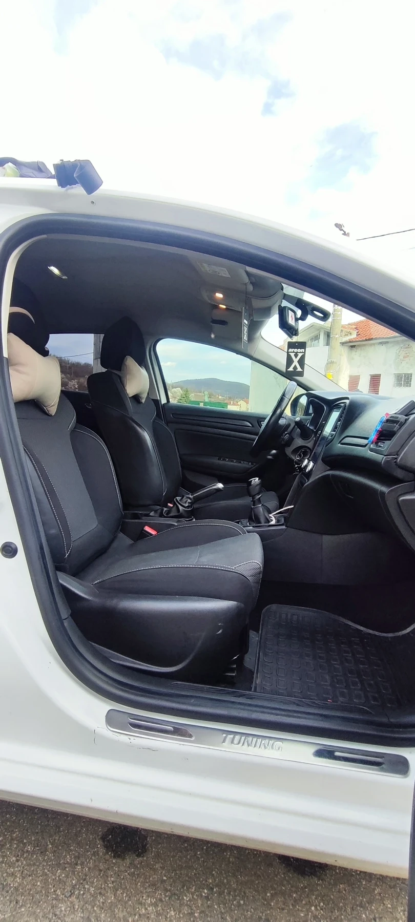 Renault Megane 1.6, снимка 8 - Автомобили и джипове - 54128601