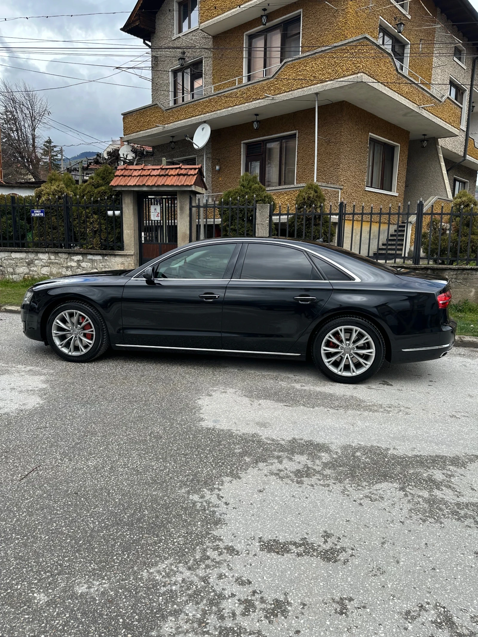 Audi A8 Реални километри Порше София Запад, снимка 5 - Автомобили и джипове - 54155664