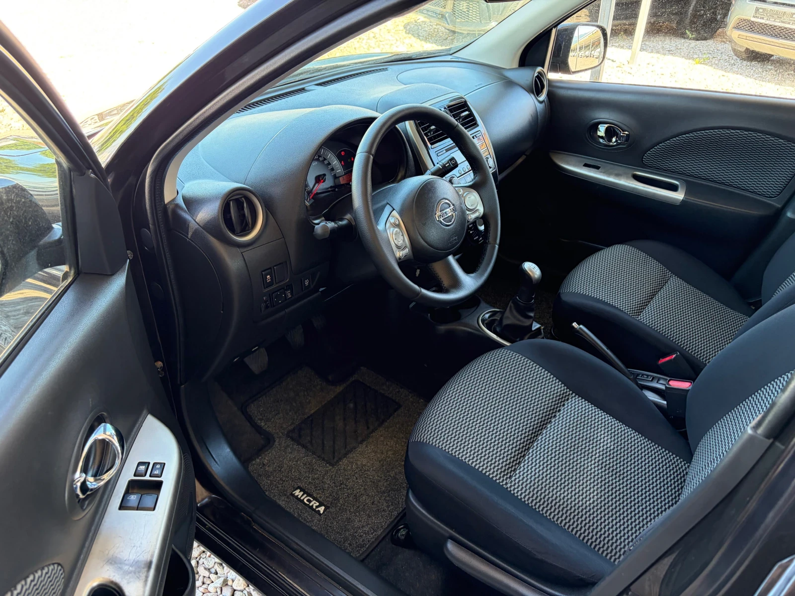 Nissan Micra 1.2 i, снимка 3 - Автомобили и джипове - 54555222