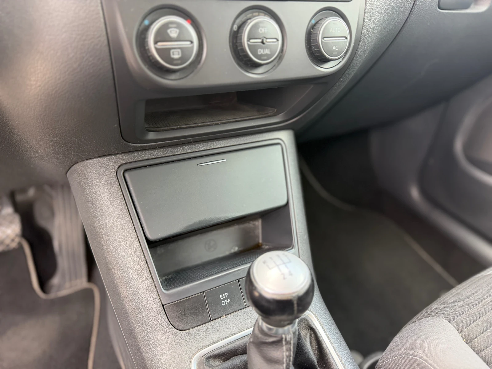 VW Golf Plus Benzin/Gaz/184000km, снимка 17 - Автомобили и джипове - 55010441
