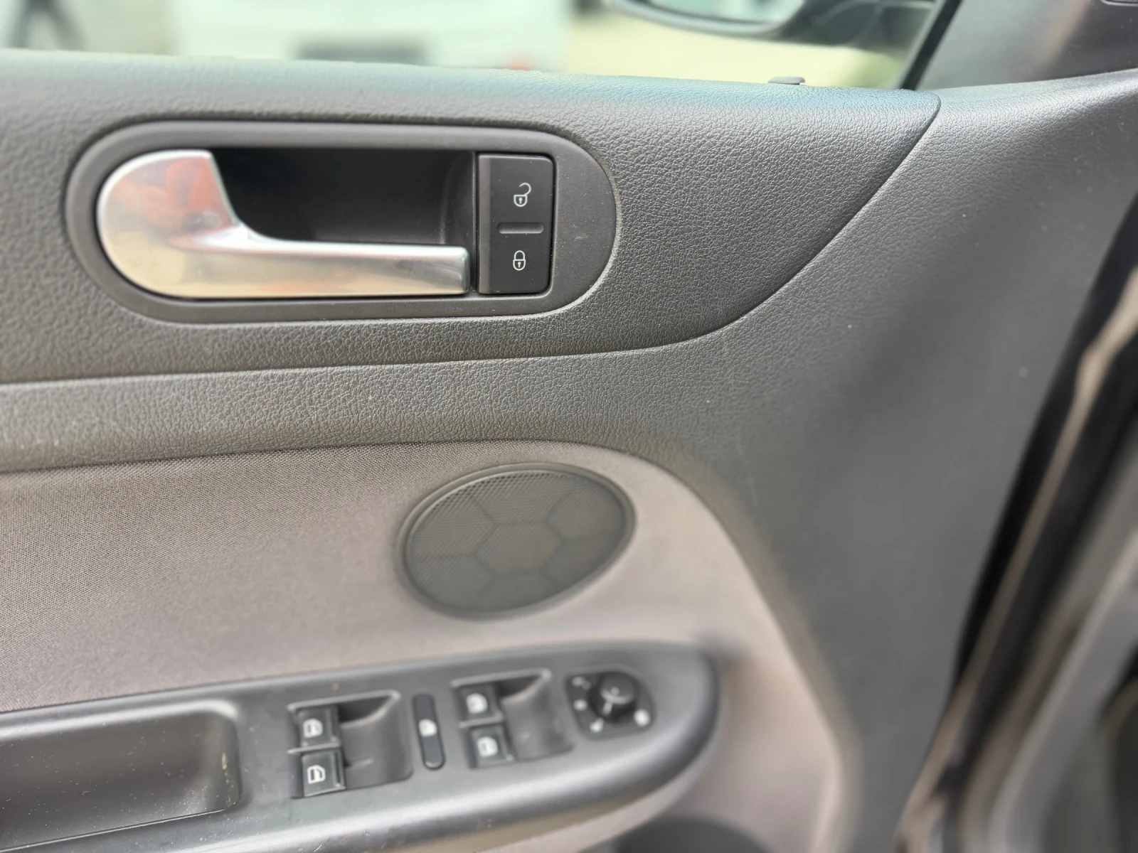 VW Golf Plus Benzin/Gaz/184000km, снимка 16 - Автомобили и джипове - 55010441
