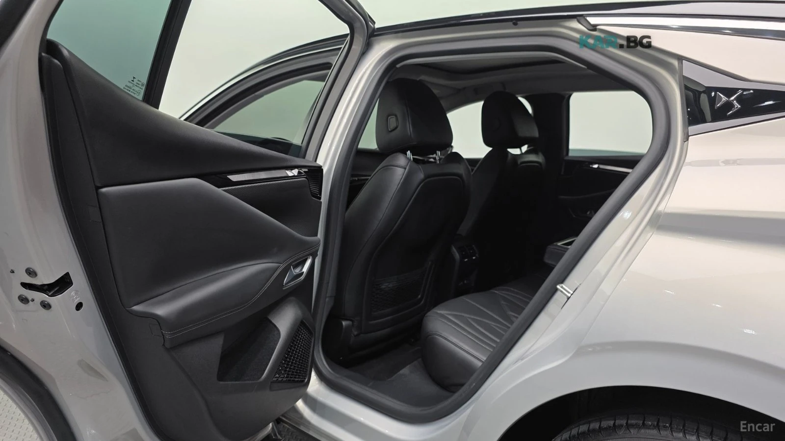 Citroen DS4 1.5BlueHDI* REVOLI* ПОДГРЕВ* ОБДУХВАНЕ* ПАНО* КАМЕ, снимка 15 - Автомобили и джипове - 55315134