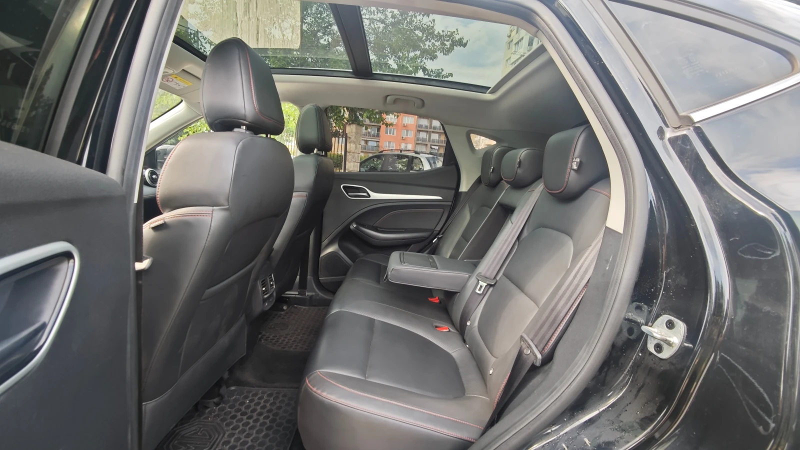 Mg ZS EV LFP, снимка 13 - Автомобили и джипове - 55406158