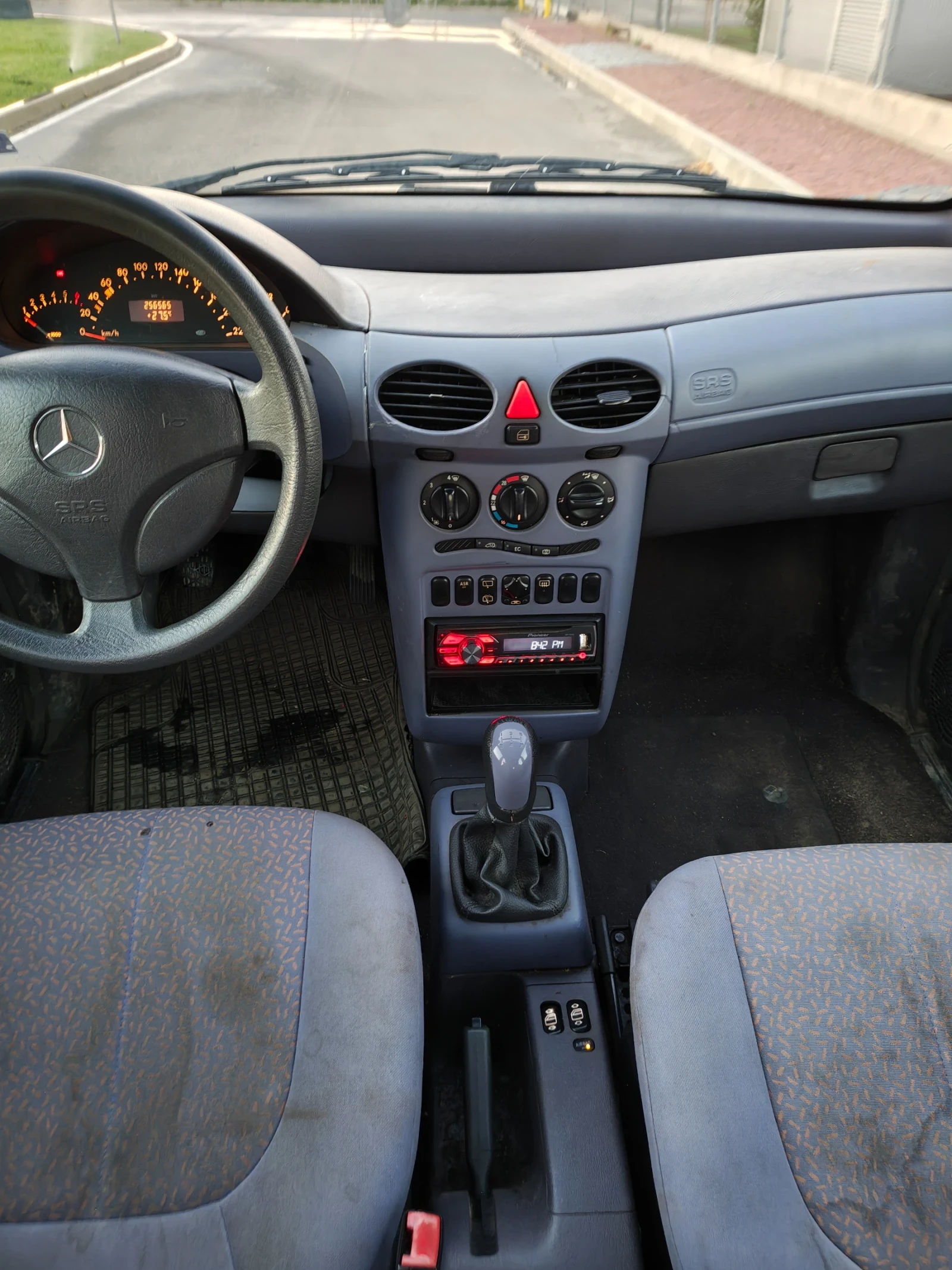 Mercedes-Benz A 160, снимка 2 - Автомобили и джипове - 55618880
