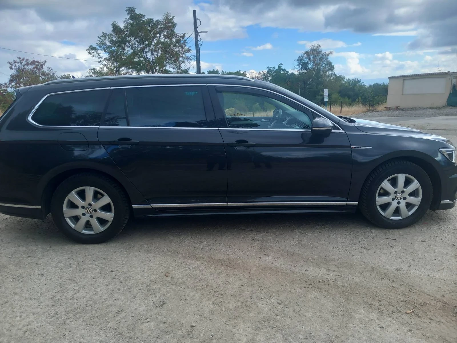 VW Passat, снимка 4 - Автомобили и джипове - 56242352