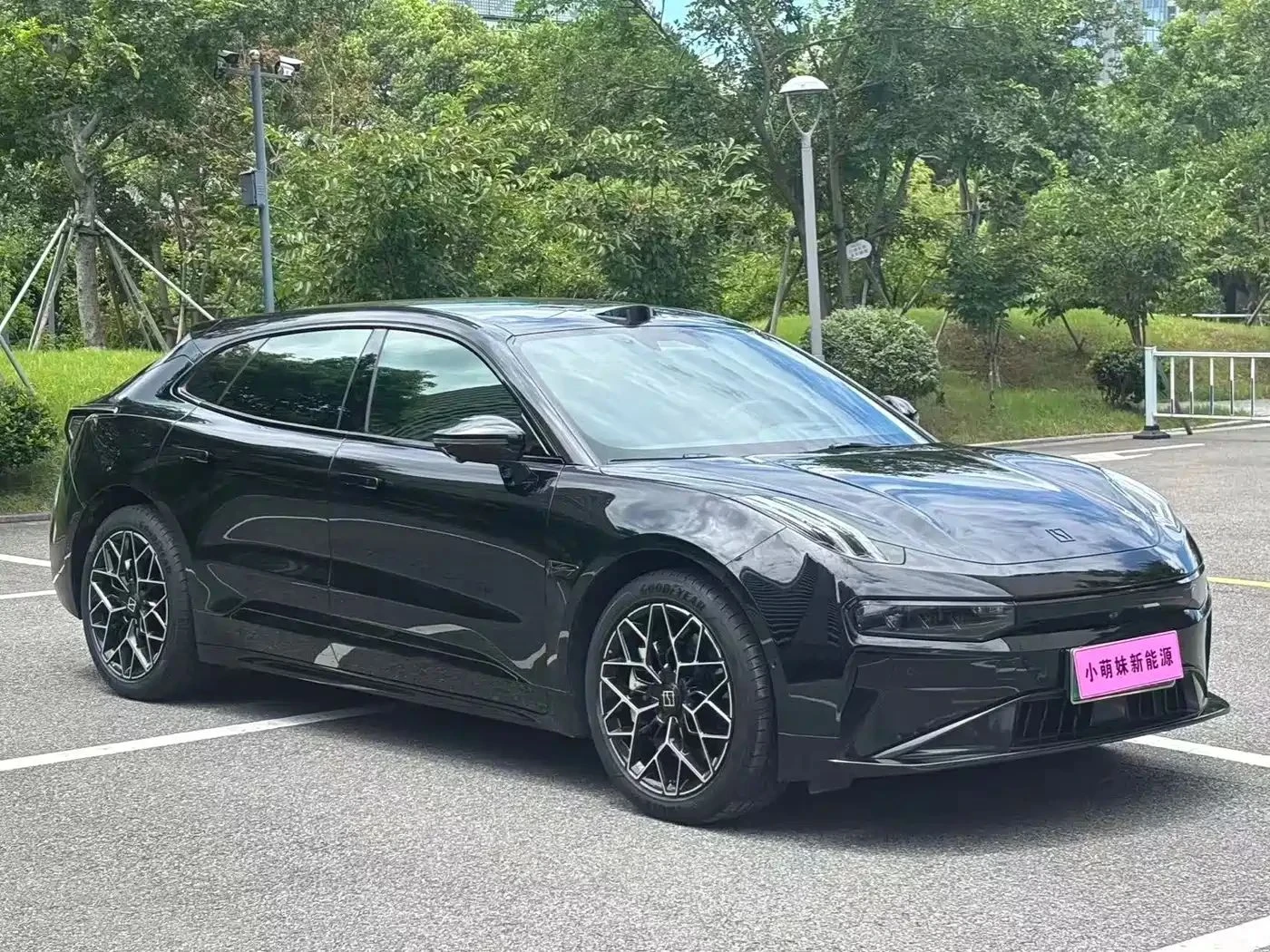 Zeekr 001