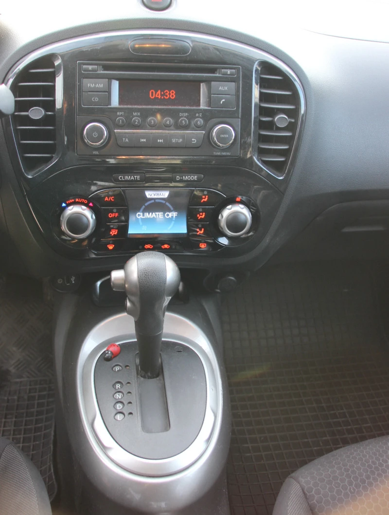 Nissan Juke 1.6 16V AUTOMATIC  , снимка 11 - Автомобили и джипове - 49466482