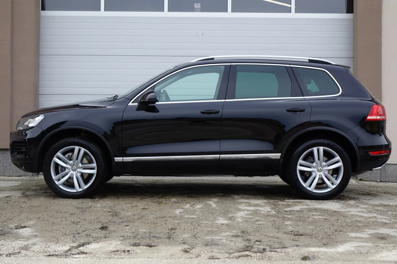 VW Touareg Navi* 360* Keyless* , снимка 3 - Автомобили и джипове - 49500957