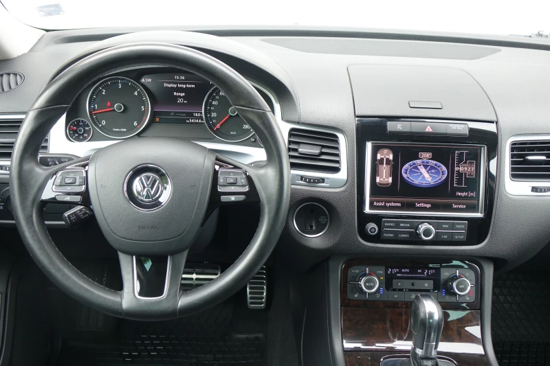 VW Touareg Navi* 360* Keyless* , снимка 10 - Автомобили и джипове - 48255823