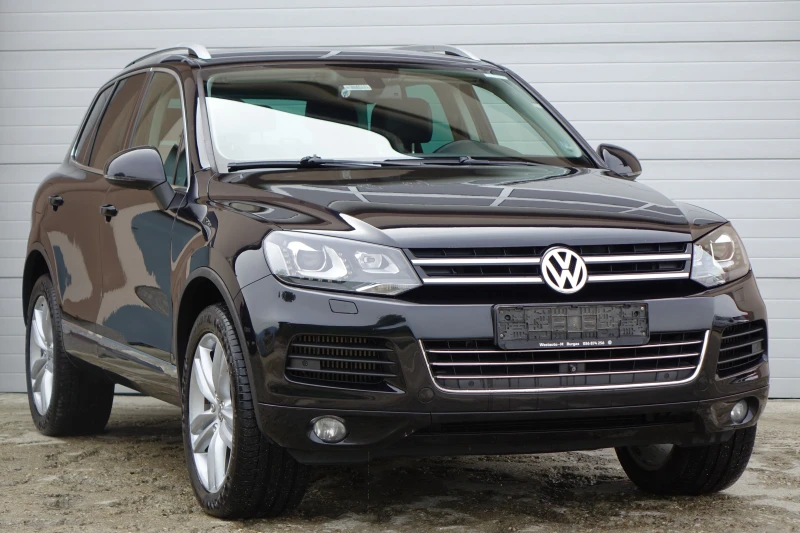 VW Touareg Navi* 360* Keyless* , снимка 1 - Автомобили и джипове - 49500957