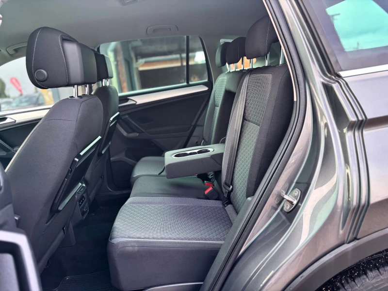 VW Tiguan, снимка 11 - Автомобили и джипове - 52493618