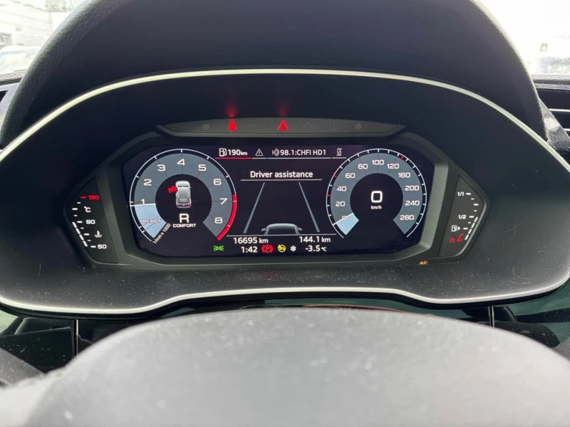 Audi Q3 * Komfort * CARFAX * ЦЕНА ДО БГ, снимка 8 - Автомобили и джипове - 53050811