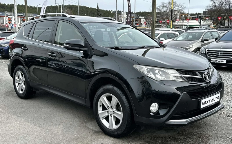 Toyota Rav4 2.2D-CAT 150HP AWD CAMERA KEYLESS EU5B, снимка 3 - Автомобили и джипове - 53593456