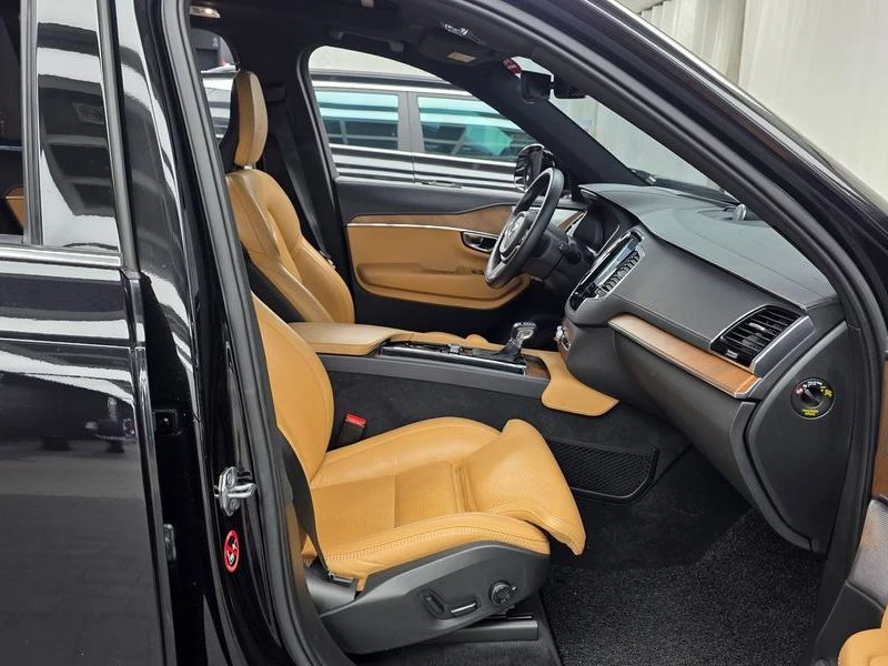 Volvo Xc90 D5 Inscription| 190к.с., снимка 11 - Автомобили и джипове - 56221645